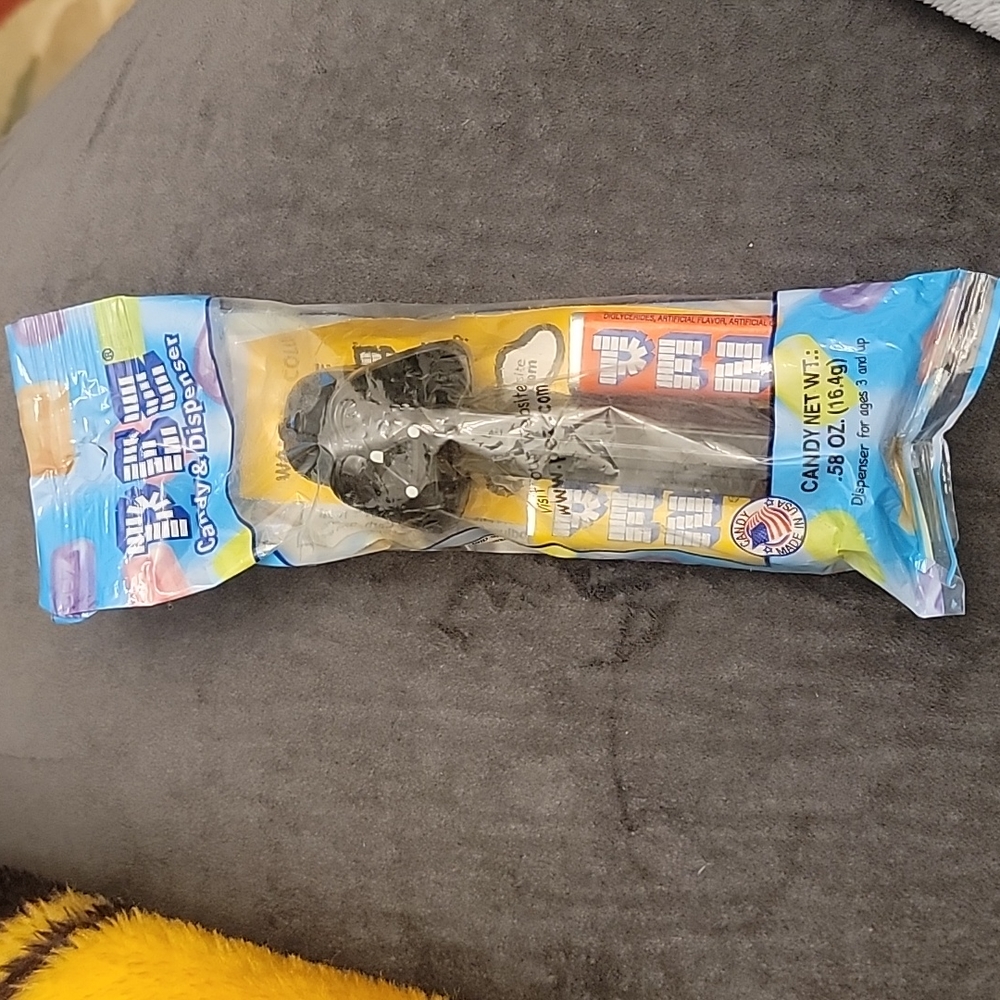 Dark Vader Pez candy dispenser